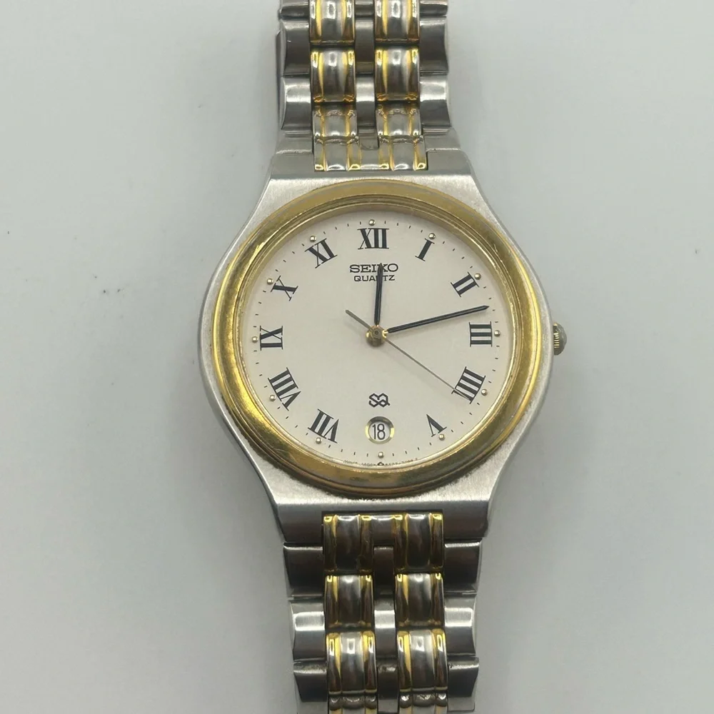 Seiko Quartz Watch Silver/Gold Roman Numerals Waterproof Stainless Steel #611